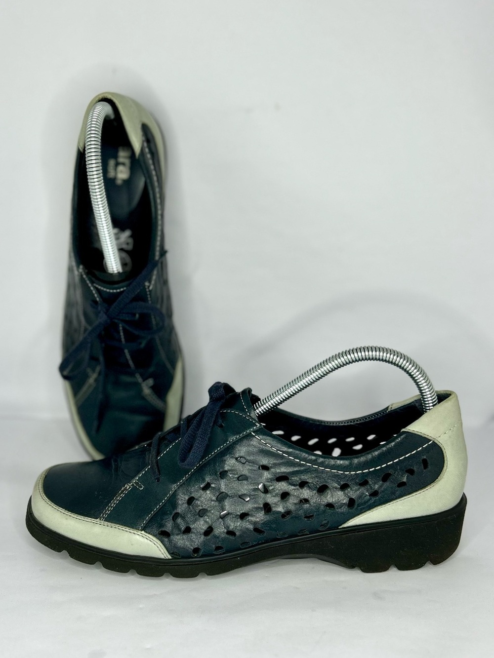 Ara Navy and Cream Perforated Lace-Up Comfort Shoe German Designed Engineered 41